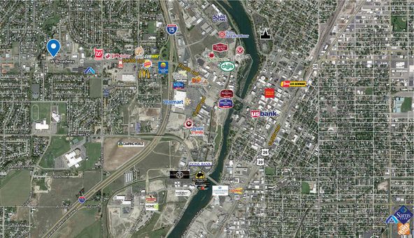 Iron Oak Retail Center: 1976 W Broadway St, Idaho Falls, ID 83402